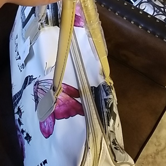 Women's Handbag / Overnight Bag - Picture 3 of 12